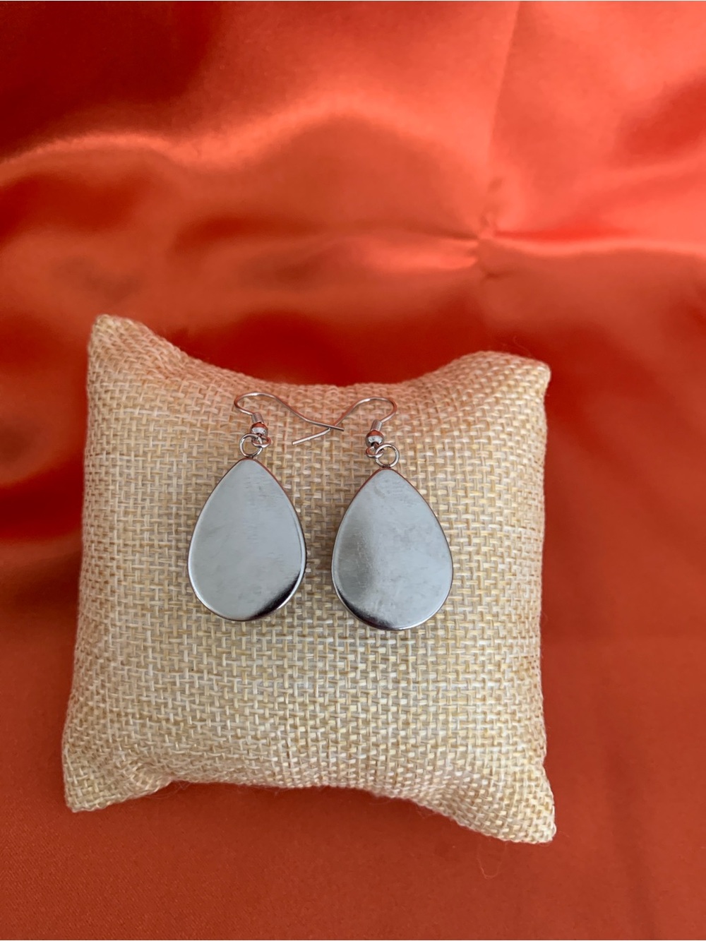 Teardrop Autumn Leaf Earrings - Picture 4 of 6